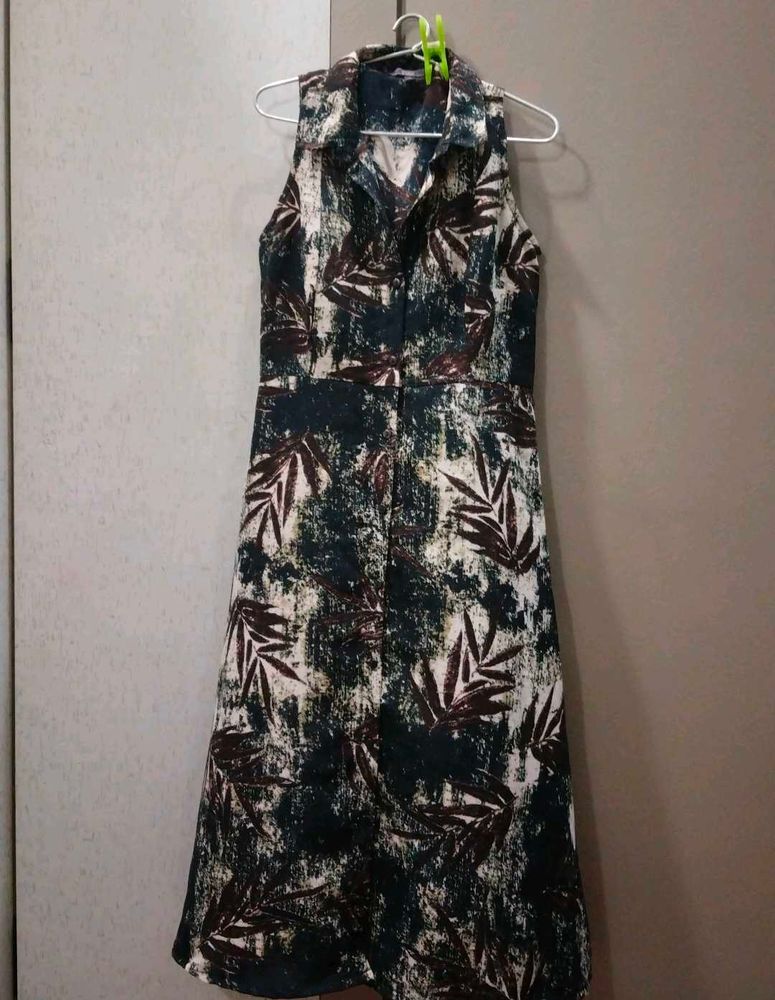 Sleeveless Leaf Print Midi Dress