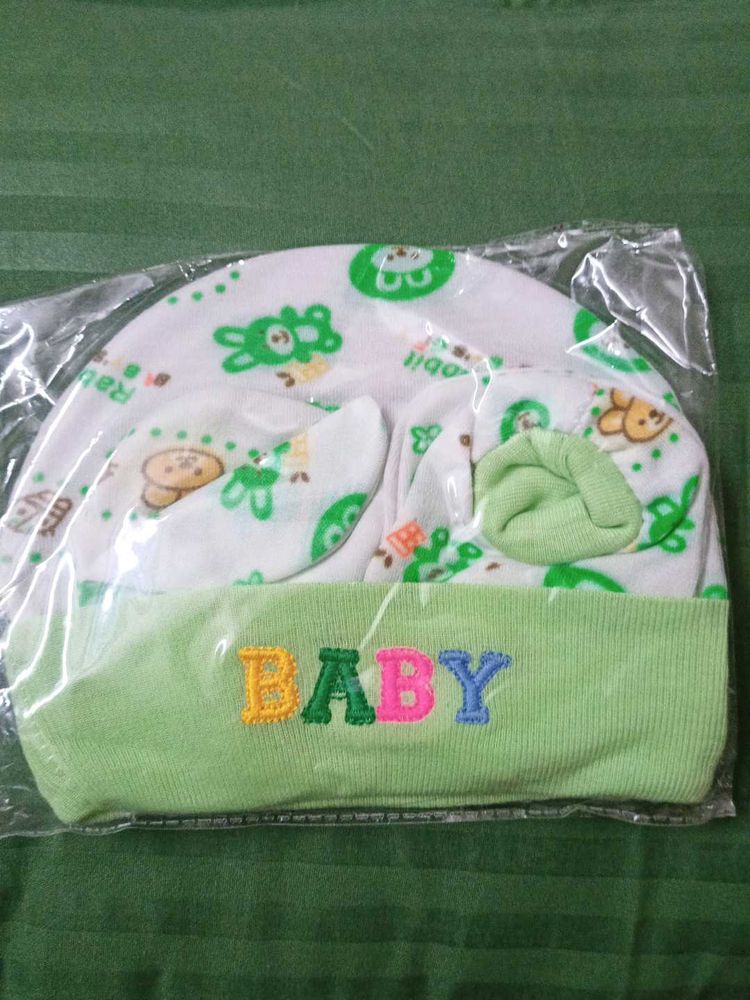 Adorable Baby Hat and Mittens Set