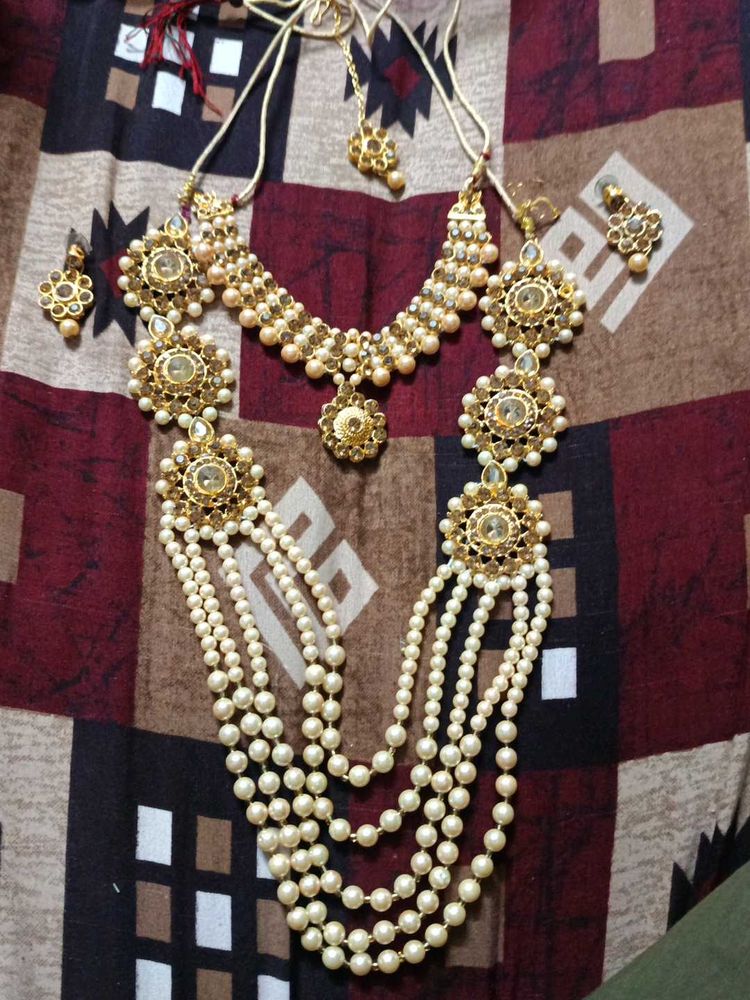Elegant Pearl &amp; Kundan Jewellery Set