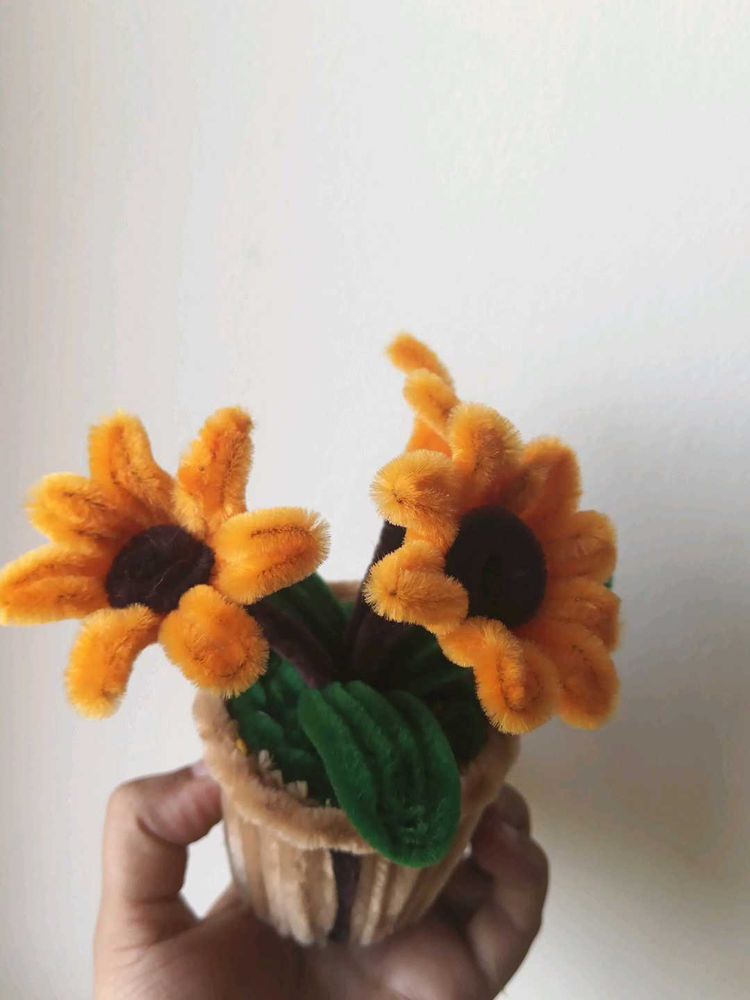 Cute Pipe Cleaner Sunflower Pot