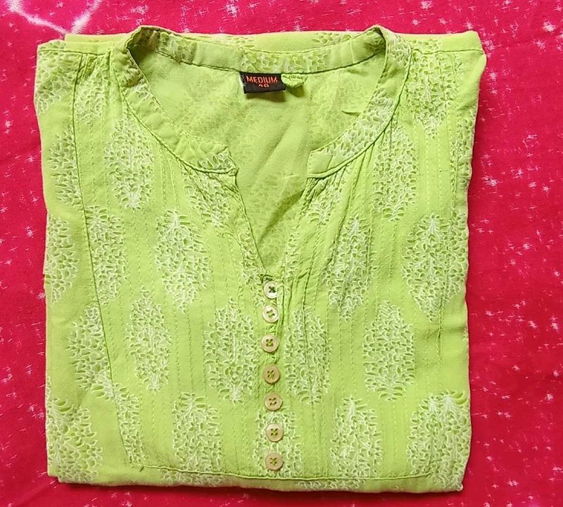 Light Green Chikankari शॉर्ट कुर्ती short Kurta