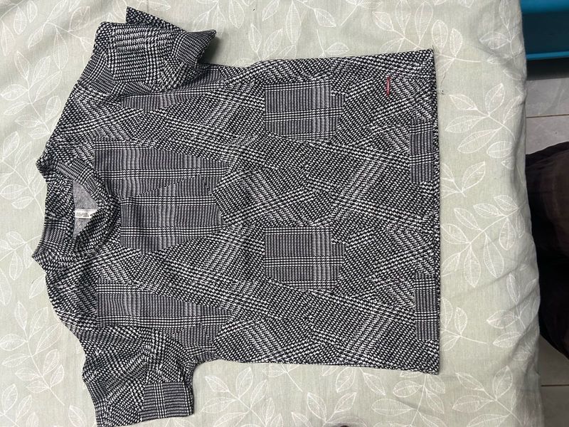 Patterned Top - Stylish and Chic