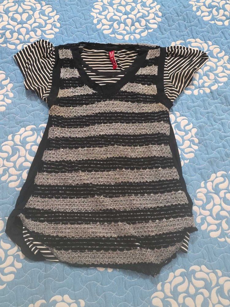 Stylish Striped round-Neck Top