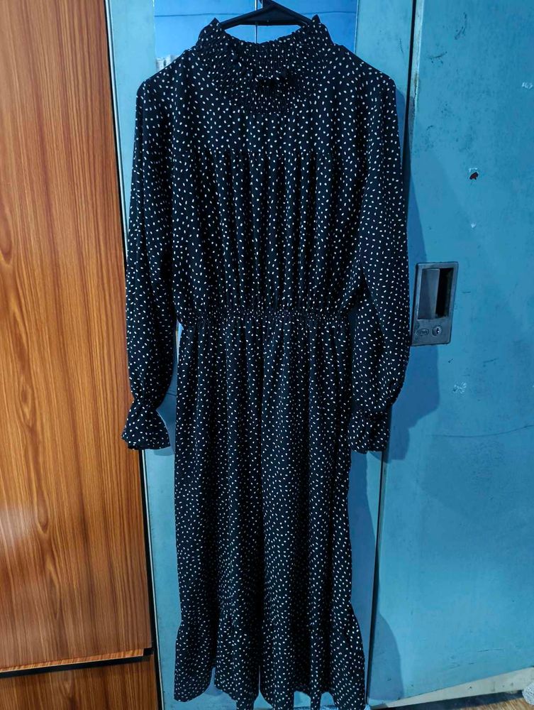 Chic Polka Dot Maxi Dress