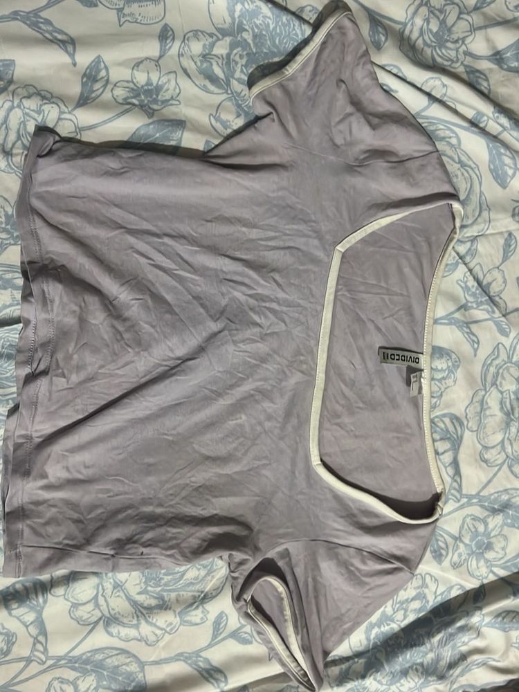 H&amp;M Divided Lilac Cropped Top