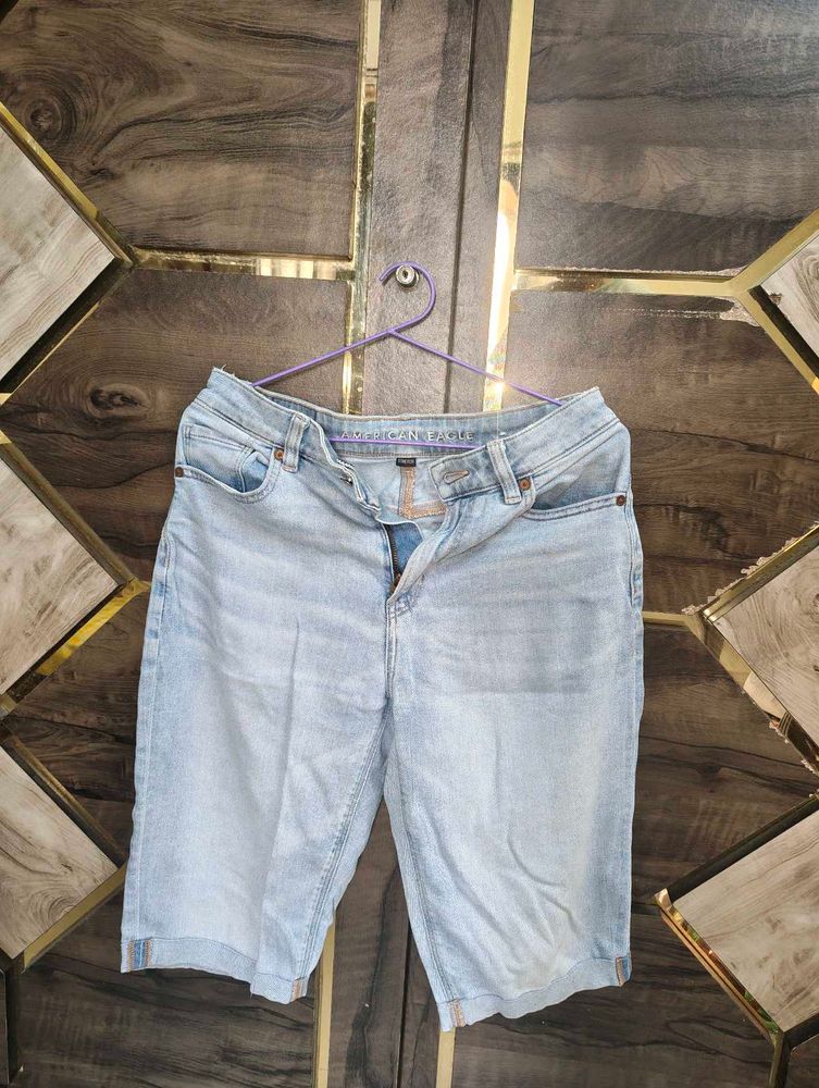 American Eagle Light Wash Denim jorts