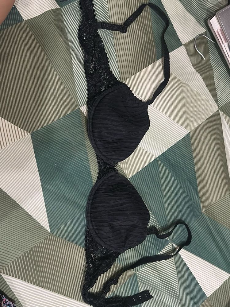 Black Lace Trim Padded Bra