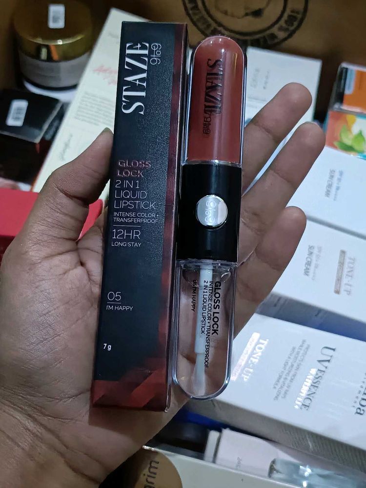 Staze Gloss Lock 2-in-1 Liquid Lipstick