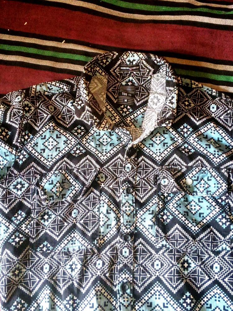 Men's Graphic Print Button-Up Shirt