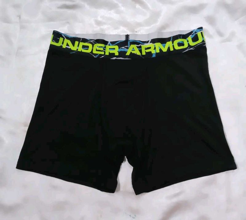Under Armour Men's Black Boxer Briefs