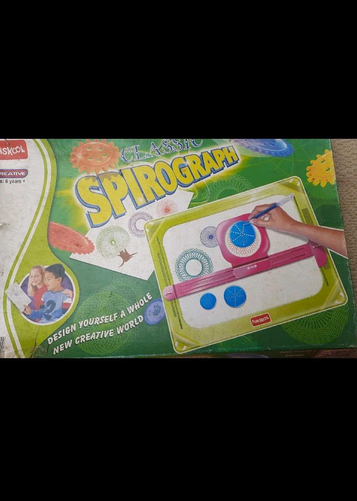 Funskool Classic Spirograph Drawing Toy