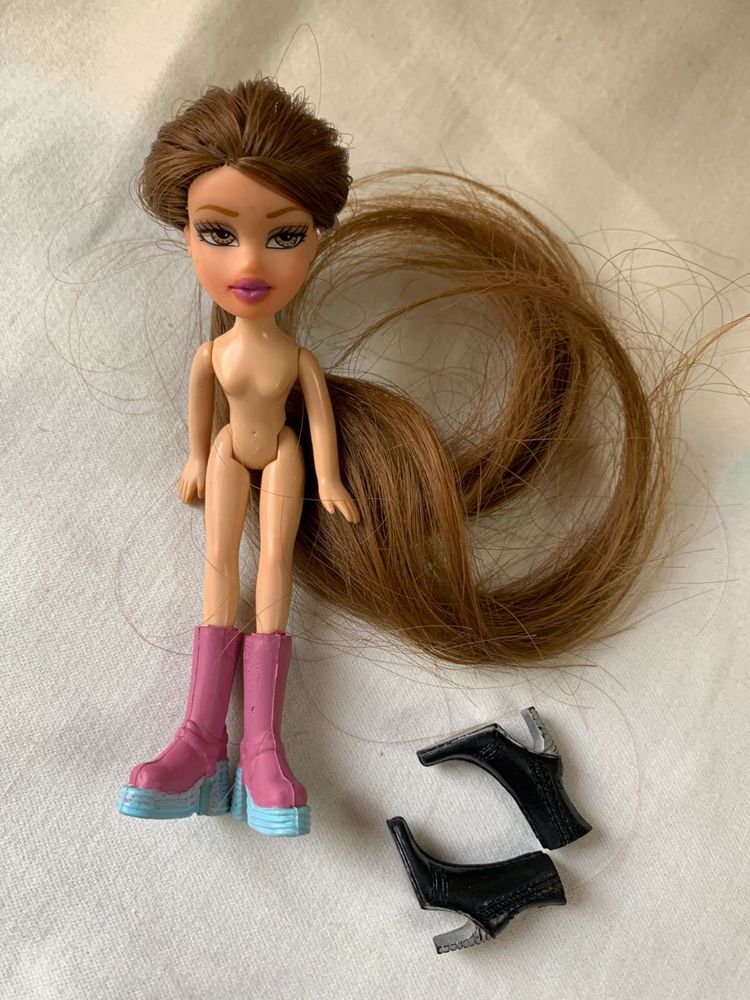Lil Bratz Doll With Extra Pair Of Shoes