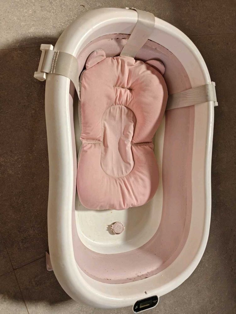 SYGA Baby Bathtub with Removable Pink Cushion