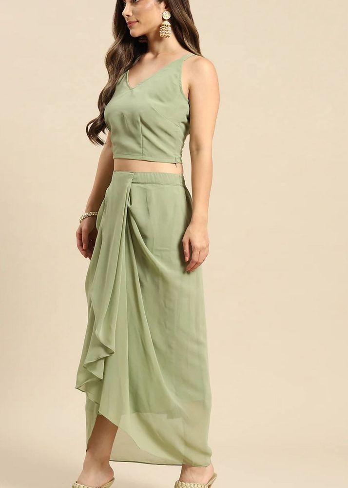 Stylish Green Ethnic Skirt Set