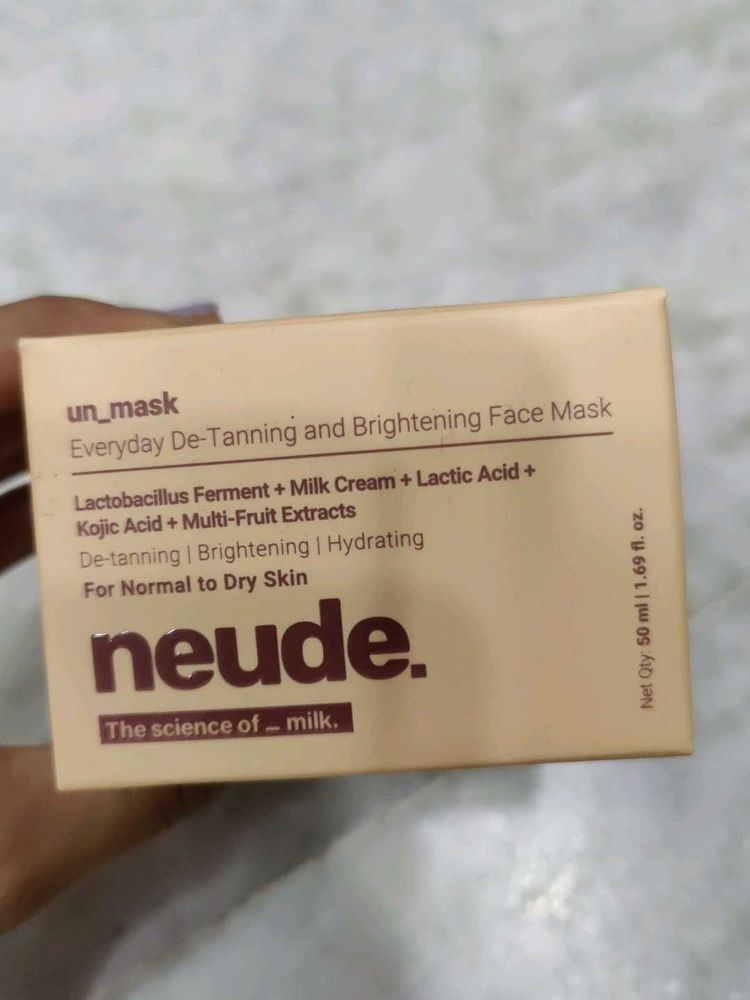 Neude De-Tanning and Brightening Face Mask