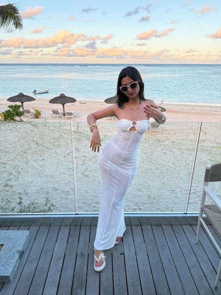 Elegant White Maxi Dress