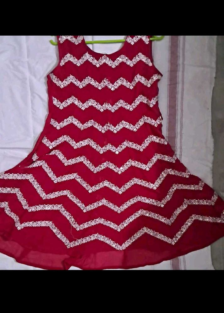 very pretty dress