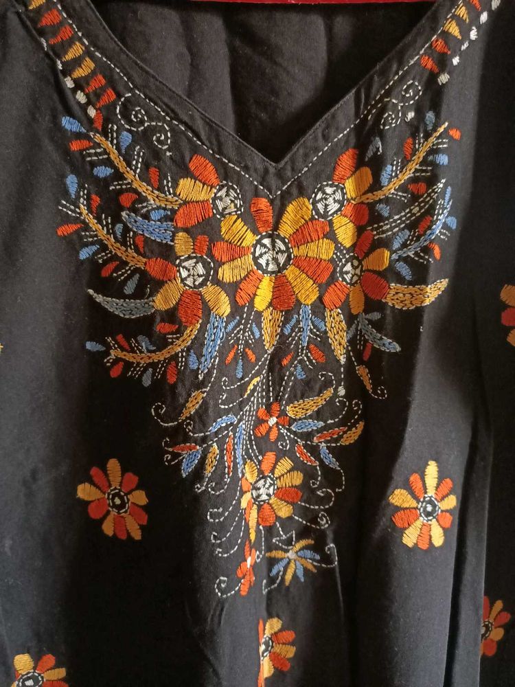 Embroidered Floral Tunic Top