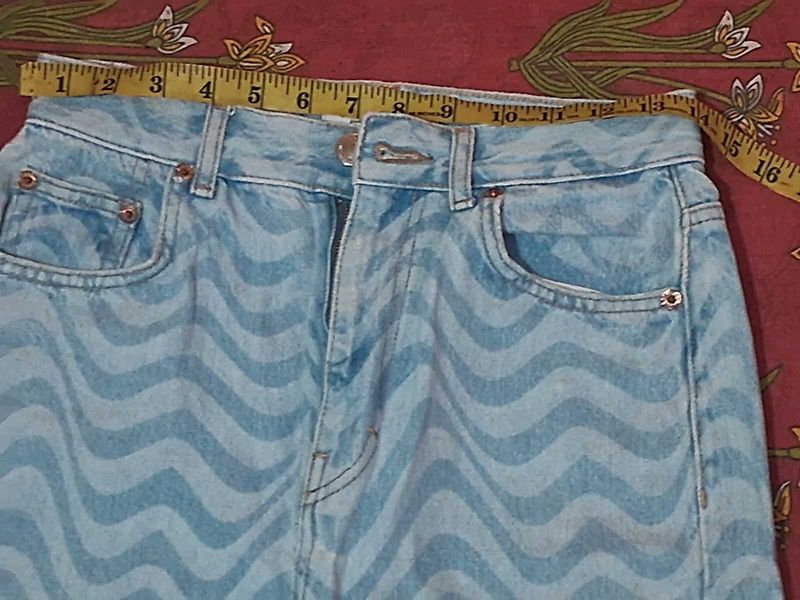 Unique Wavy Pattern Denim Jeans