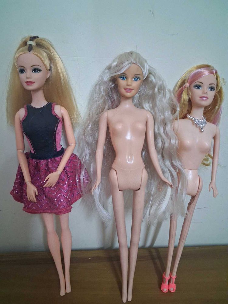 Lot of 2 Barbie knock off Dolls
