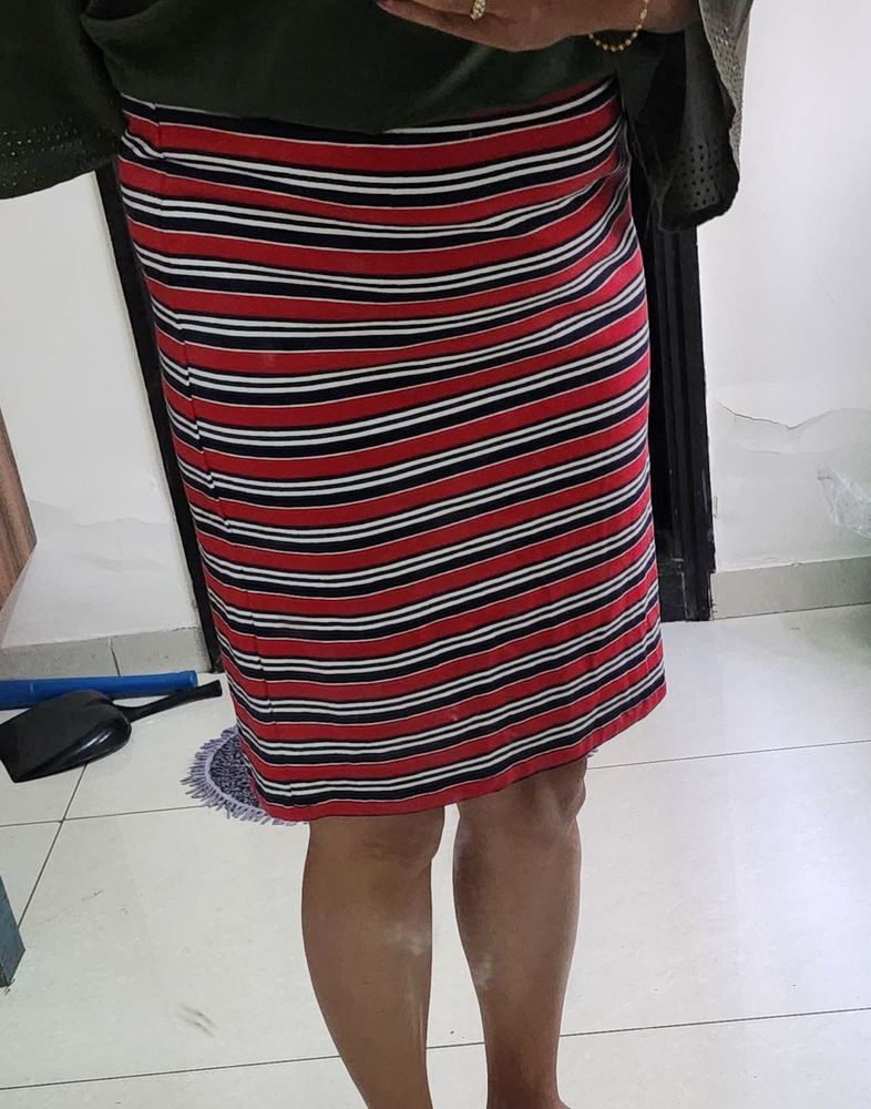 Striped Pencil Skirt.. hello summer