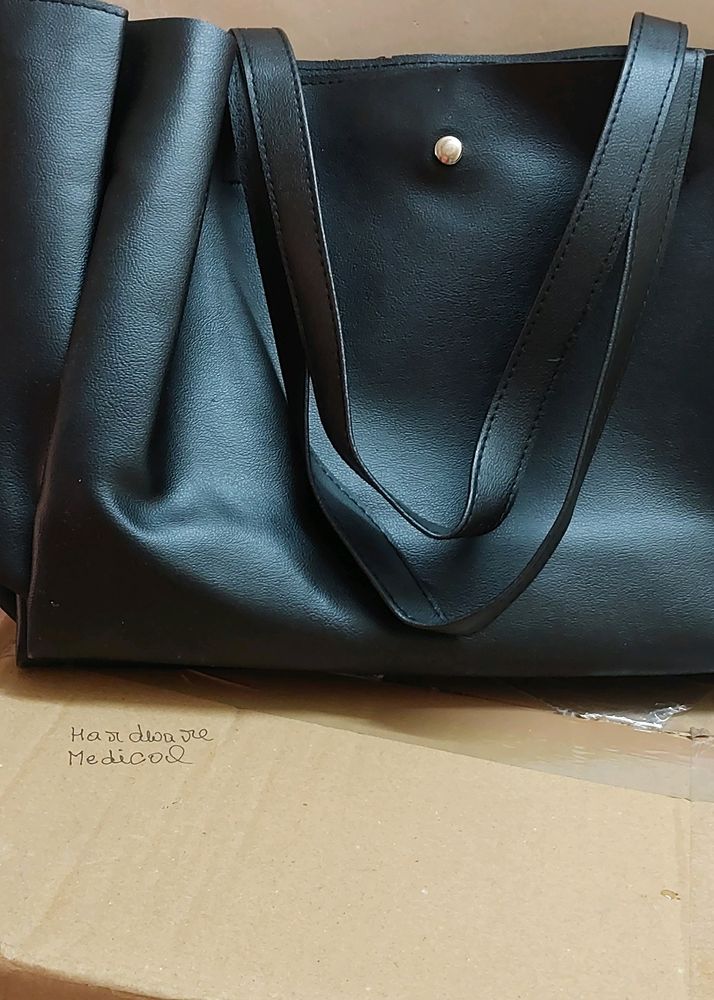 WOMEN BLACK SHOULDER BAG👜