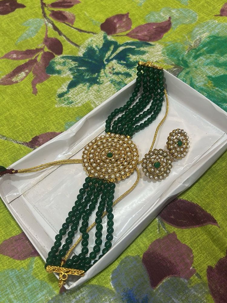 Elegant Green Beaded Choker Set