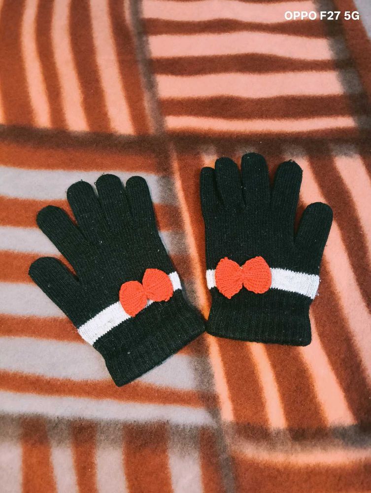 Cute Bow Accent Gloves