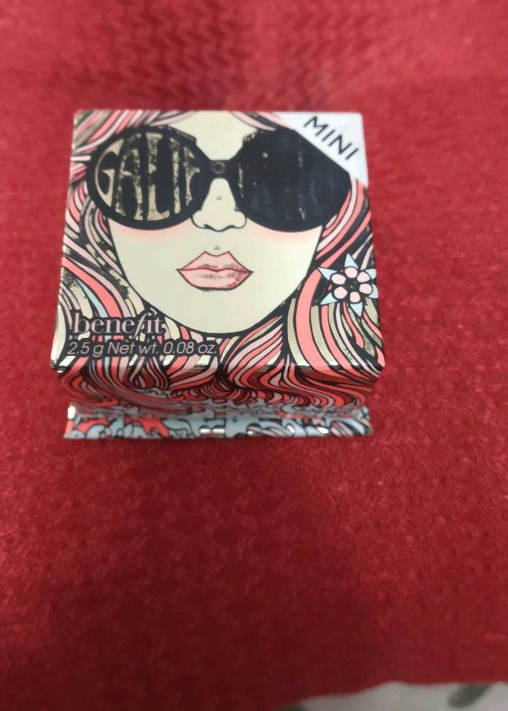 Benefit Cosmetics gallernia golden pink blush