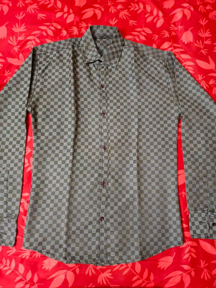 Men's Checkered Long Sleeve Shirt