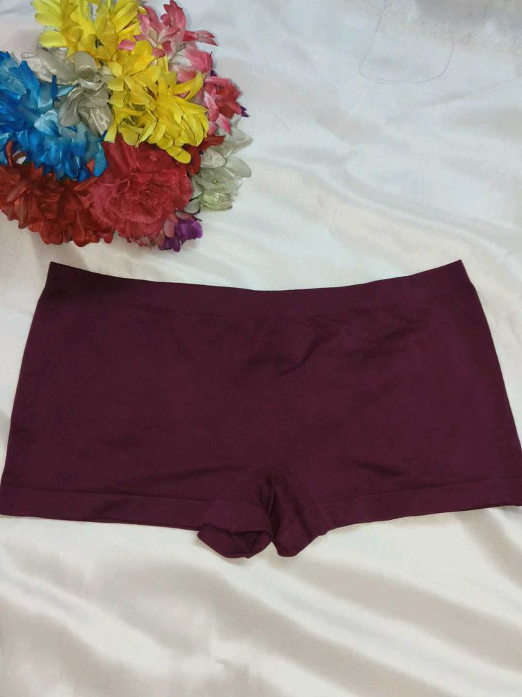 Comfortable Seamless Boy Shorts
