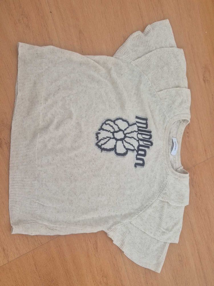 Lightweight Knit Top with Floral Detail