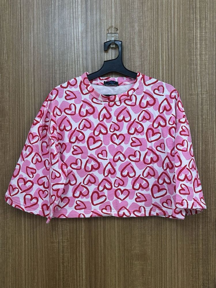Chic Pink Heart Print Cropped T-Shirt