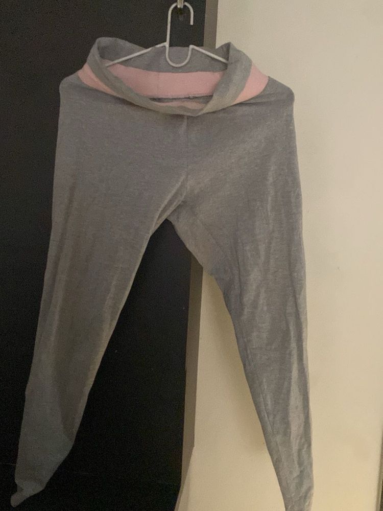 Comfy Grey Leggings with Pink Trim