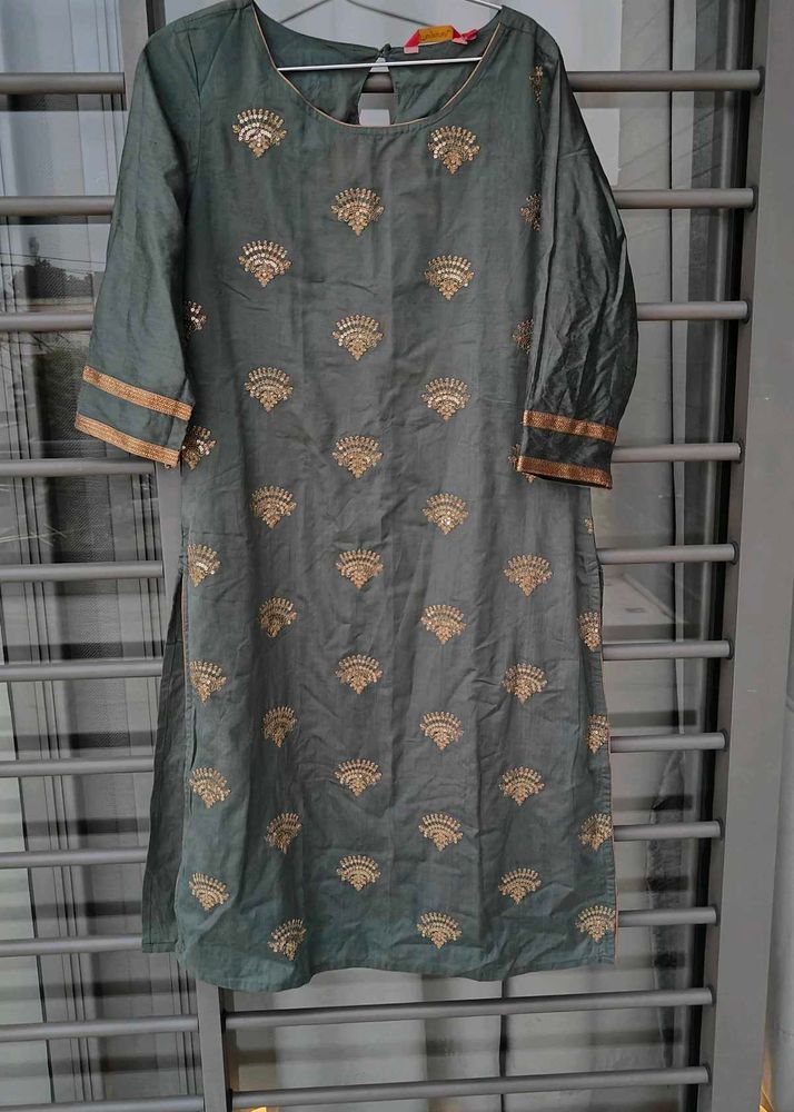 Embroidered Green Kurta