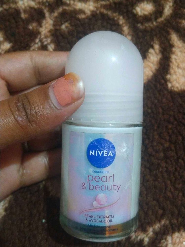 Deodorant Pearl &amp; Beauty Roll On