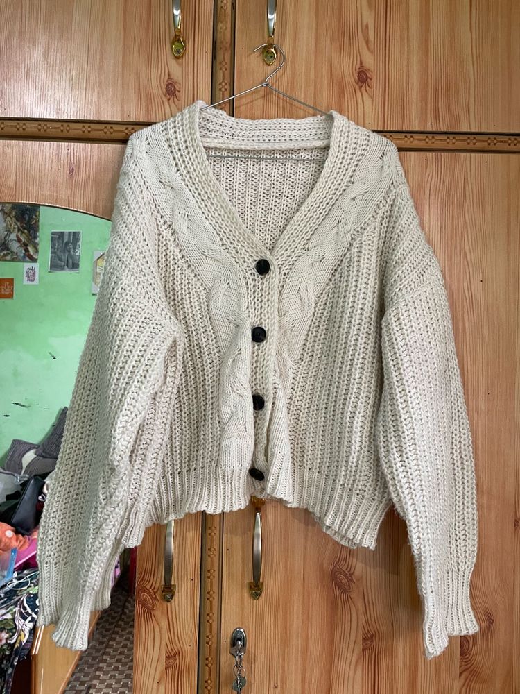 Cream Cable Knit V-Neck Cardigan