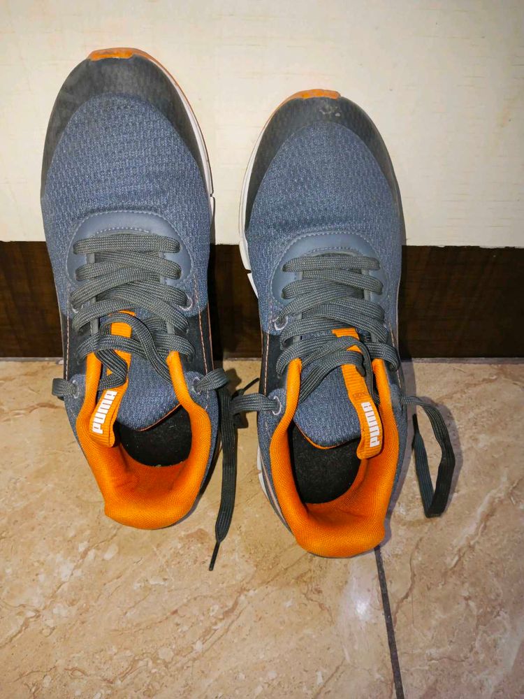Puma Gray &amp; Orange Sneakers