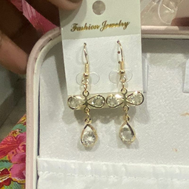Elegant Crystal Drop Earrings