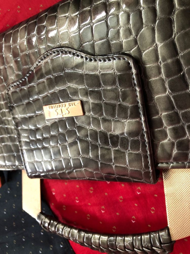 Chic Metallic Crocodile Clutch