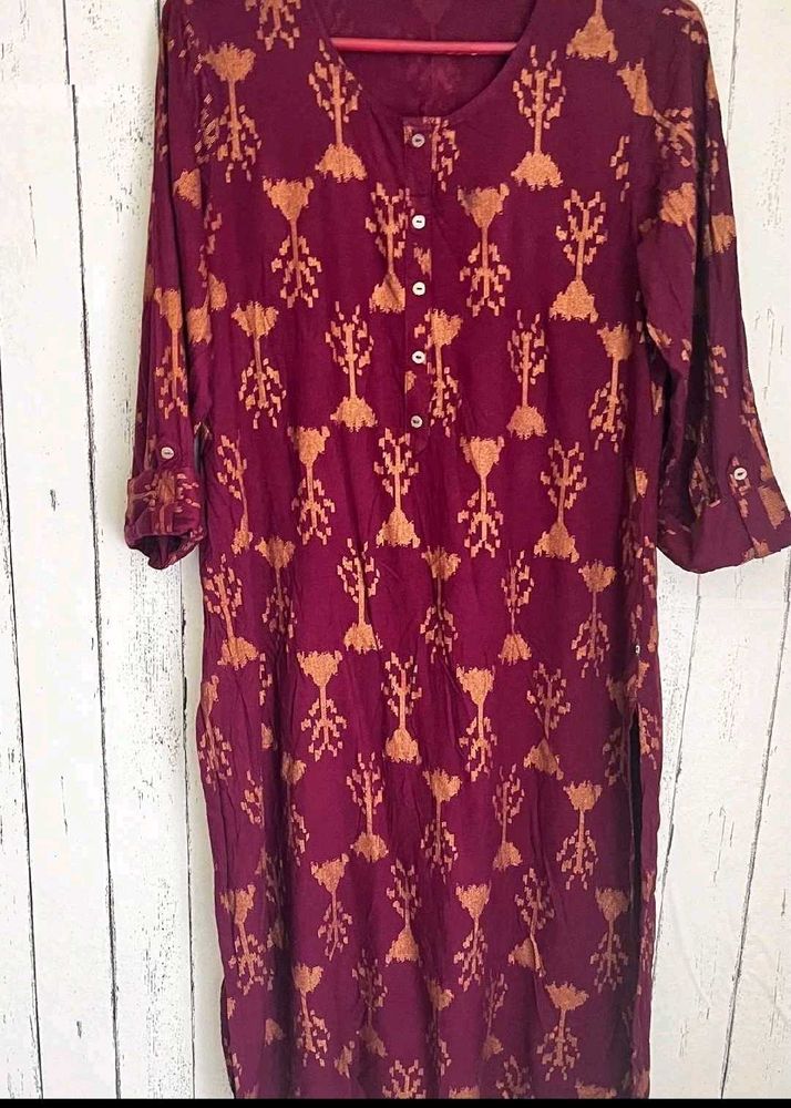 Avaasa ikkat maroon printed onKurta