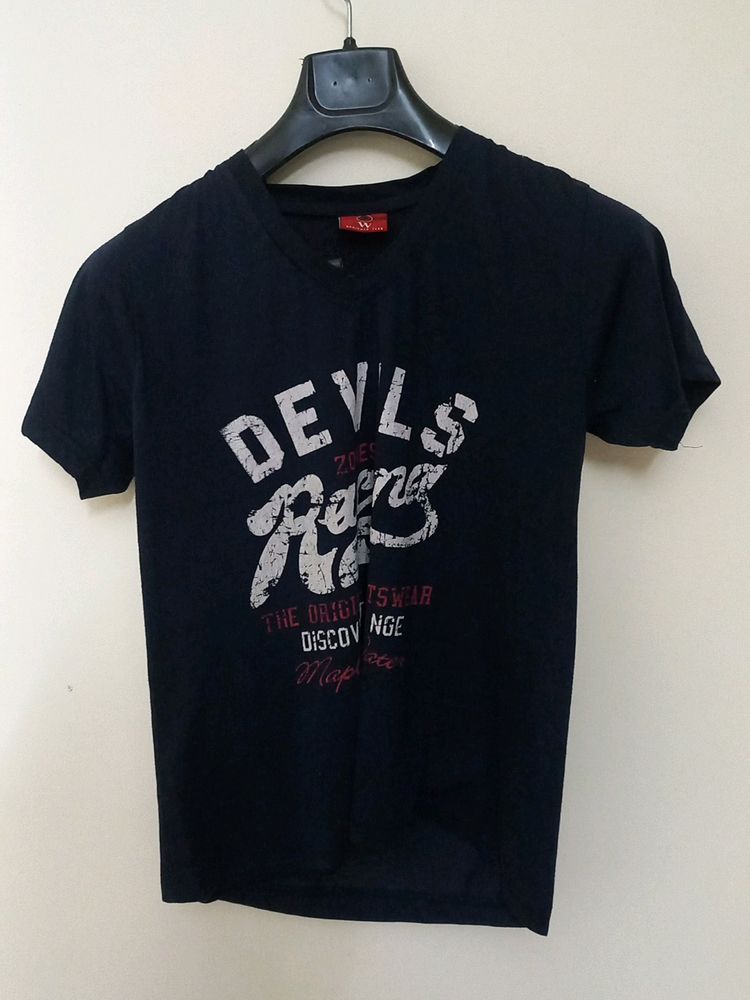 Navy Blue T-shirt 🫶🏻
