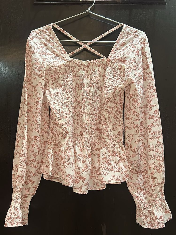 Floral Top🤍🩷