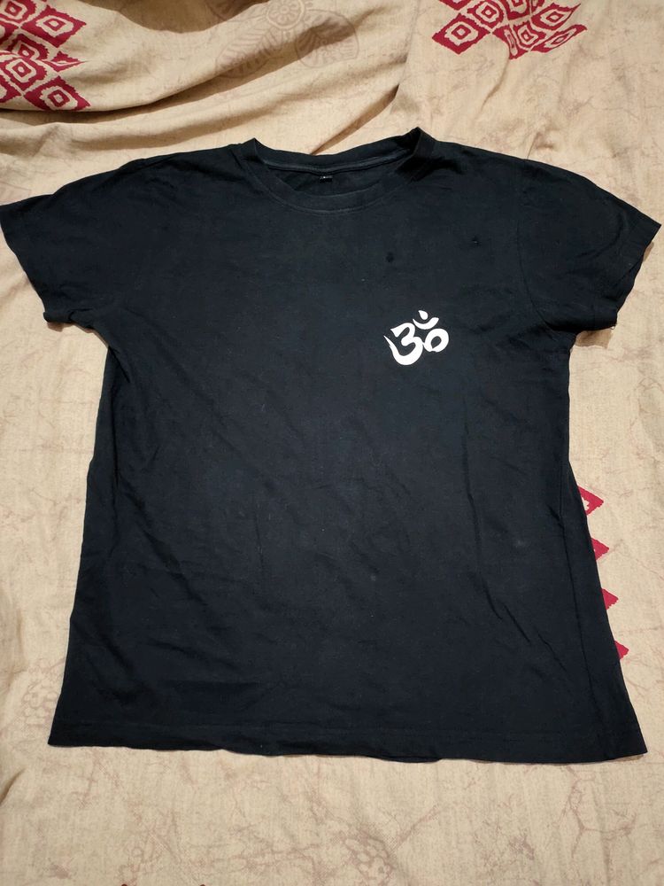 Om Tshirt