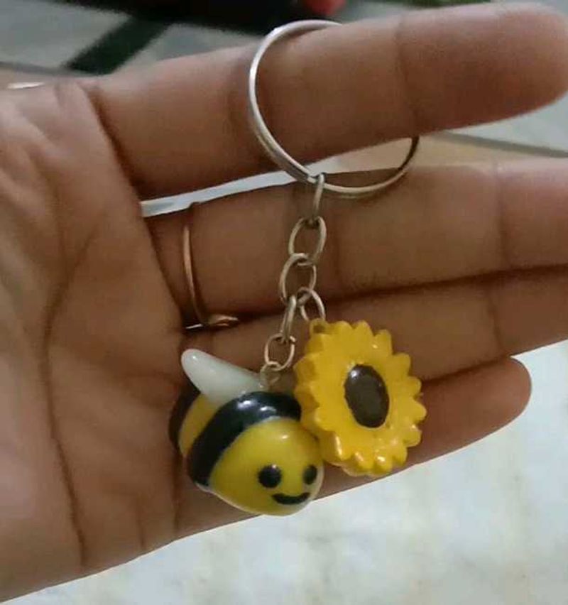 handmade clay Cute Bee &amp; Sunflower Keychain