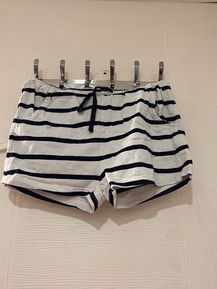 Striped Casual Shorts 6-8 yrs