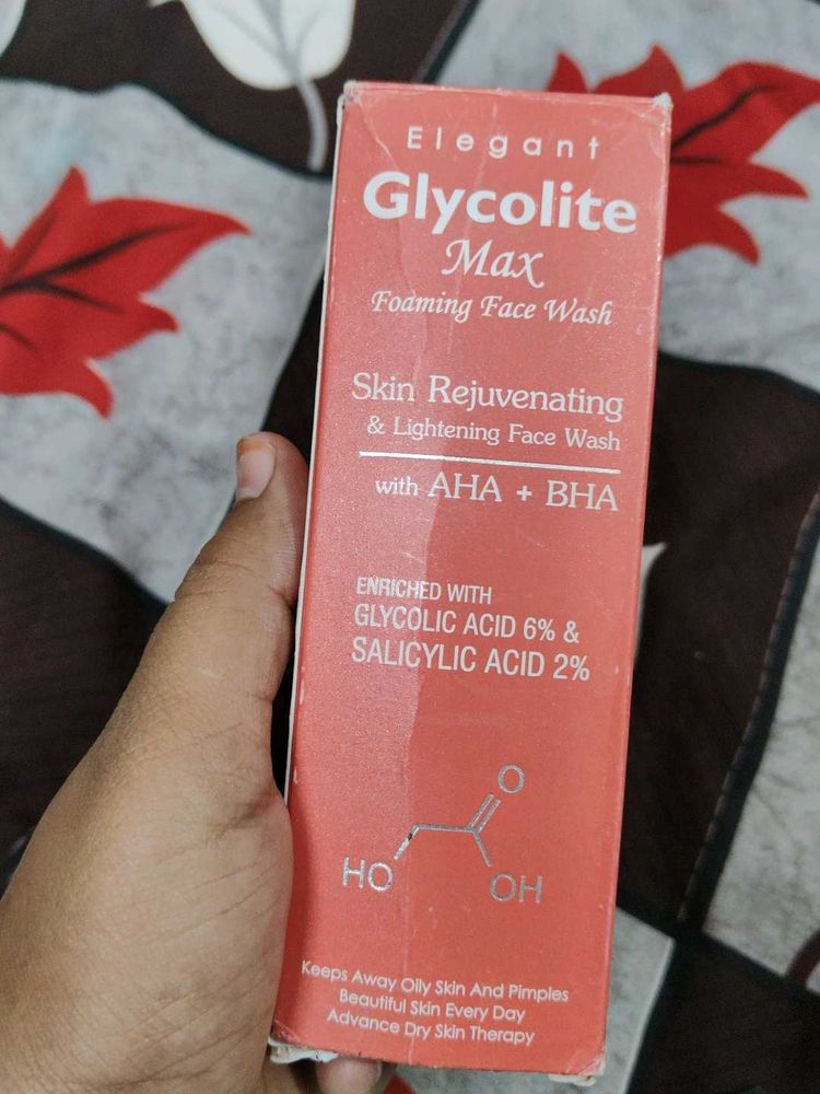 Elegant Glycolite Max Foaming Face Wash