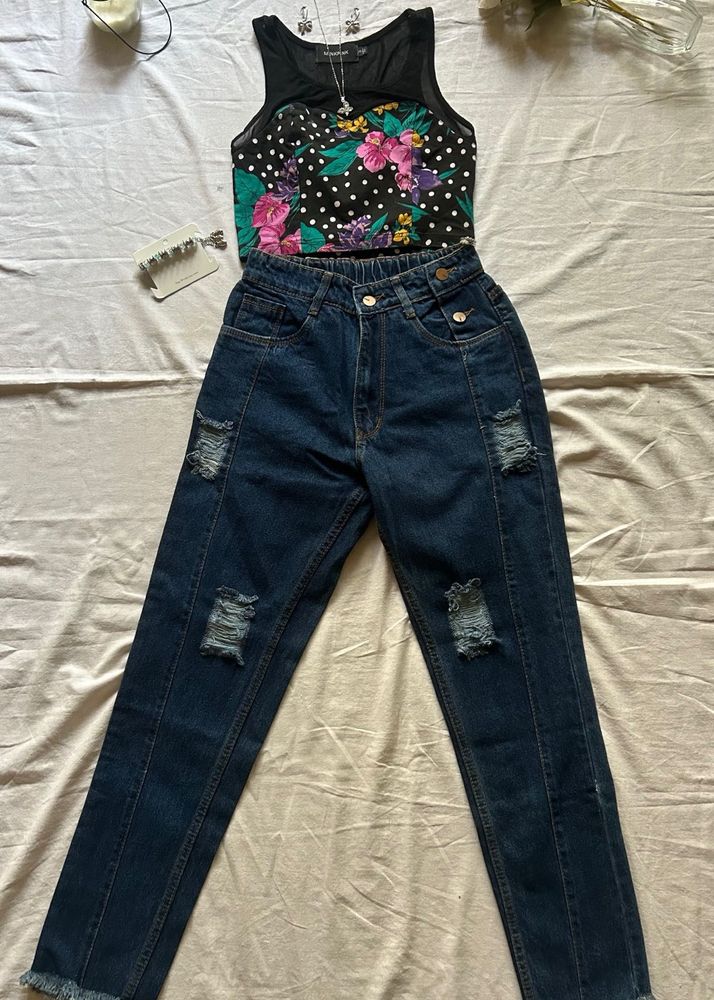 Stylish Ripped Jeans &amp; Floral Top Set
