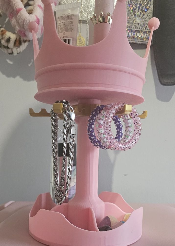 Exquisite Blush Crown Jewelry Stand – Limited