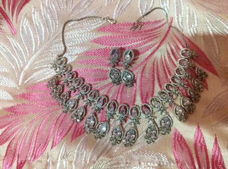 Exquisite Cz Studded Necklace &amp; Earring Set